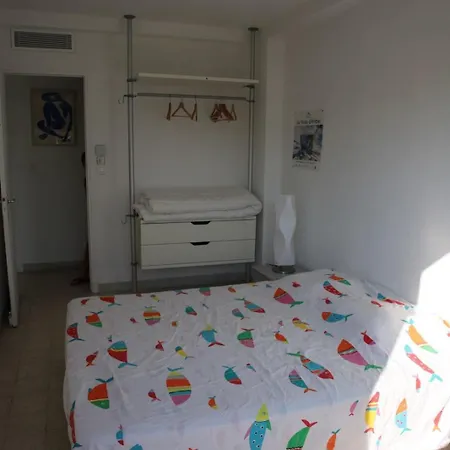 Spacious With Balcony And Sea View