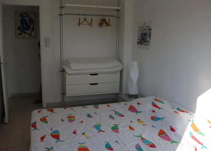 Spacious With Balcony And Sea View