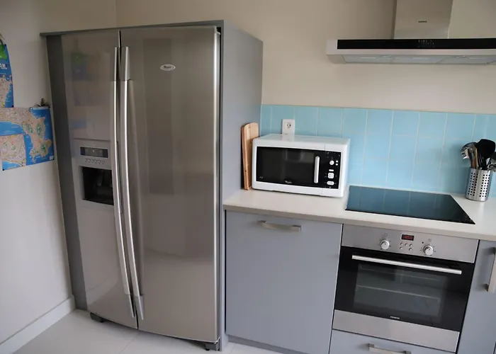 Spacious With Balcony And Sea View